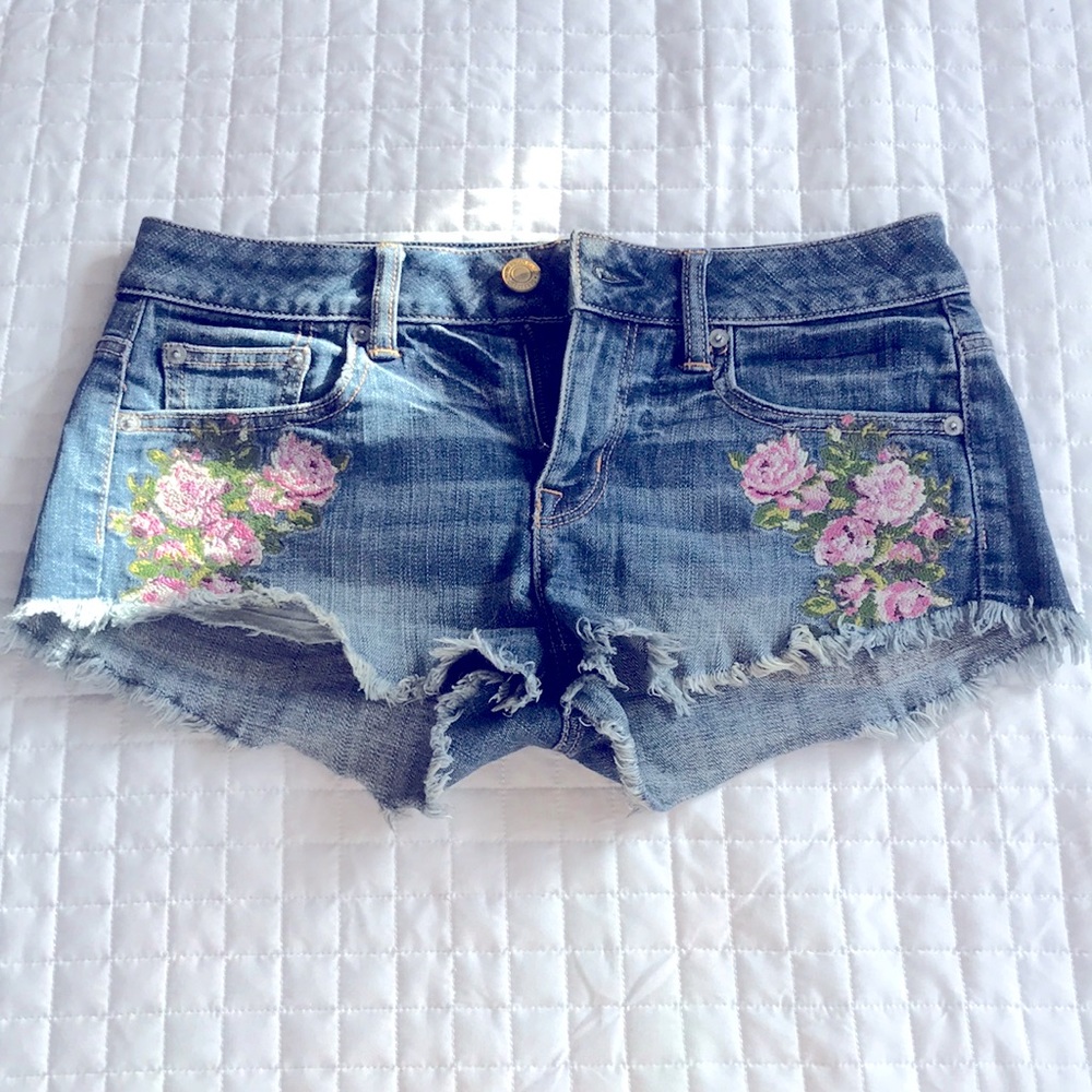 American Eagle outfitters Jean fringe shorts with flower rose embroidery